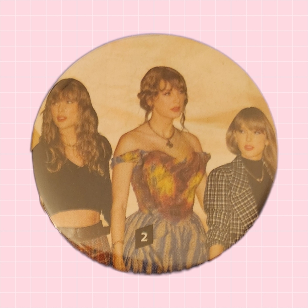 Taylor Swift 2" Pin - Picture 1 of 1